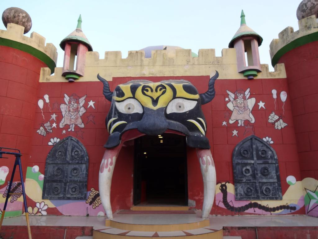 Chokhi Dhani Indore Buitenkant foto